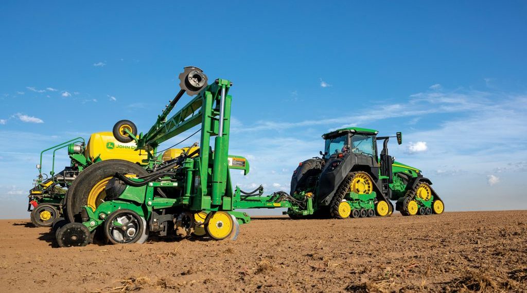 John Deere suma nueva tecnología de plantación y una excavadora eléctrica