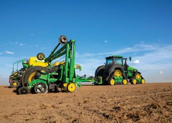John Deere suma nueva tecnología de plantación y una excavadora eléctrica