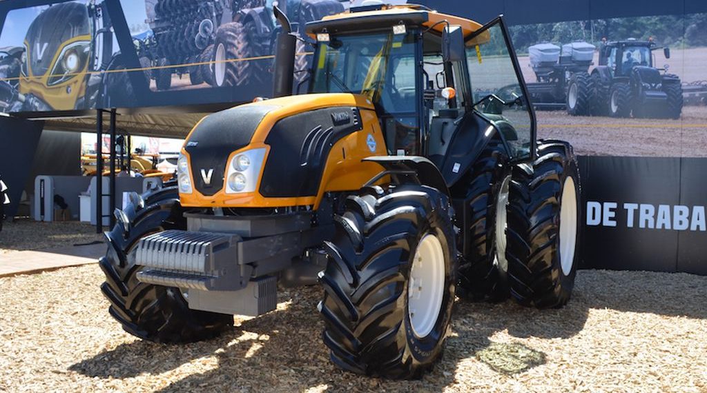 Valtra el tractor oficial de la Capital Nacional de los Agronegocios