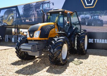 Valtra el tractor oficial de la Capital Nacional de los Agronegocios