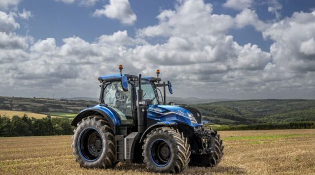Presentaron el primer tractor utilitario ligero totalmente eléctrico