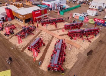 Apache avanza en el segmento de sembradoras Air Planter