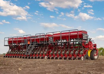 La gravedad hace la diferencia de las sembradoras Apache en Expoagro 2024