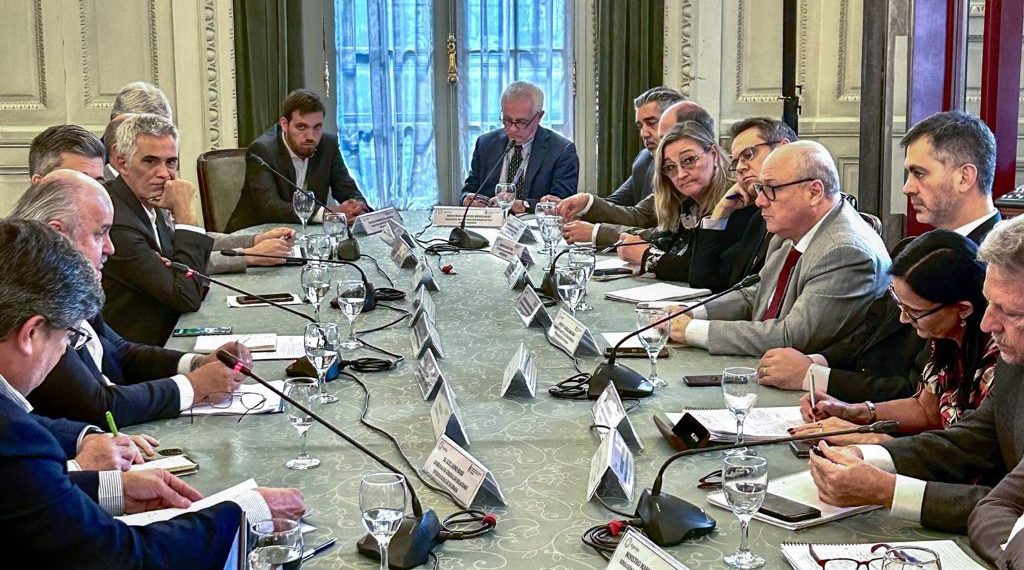 El IPCVA participó en la primera  reunión de la “Mesa de la Carne Bovina”