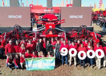 Innovación y eficiencia en siembra, se presentó en el marco de AGROACTIVA 2025 la nueva APACHE 90000AIR DRILL