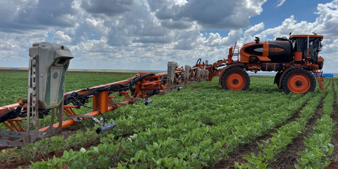 Gigante global cierra alianza con DeepAgro para incorporar defábrica su IA en sus máquinas