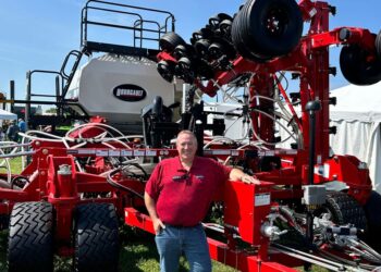 La sembradora neumática Bourgault CDi50 combina capacidad de siembra con flexibilidad en el terreno